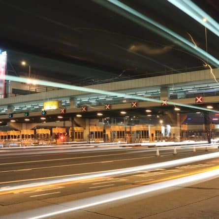 Vamos explicar como funciona a cobrança de pedágio automática