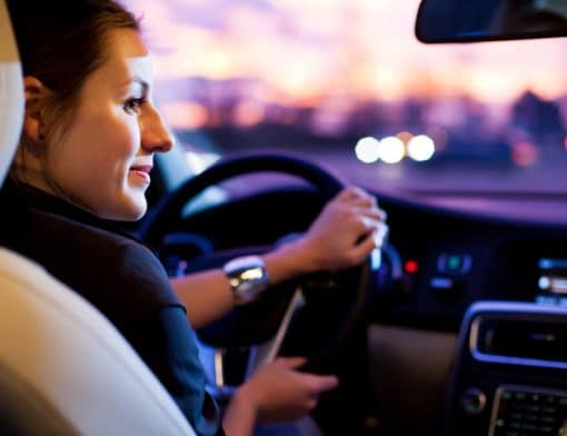 viajar de carro à noite