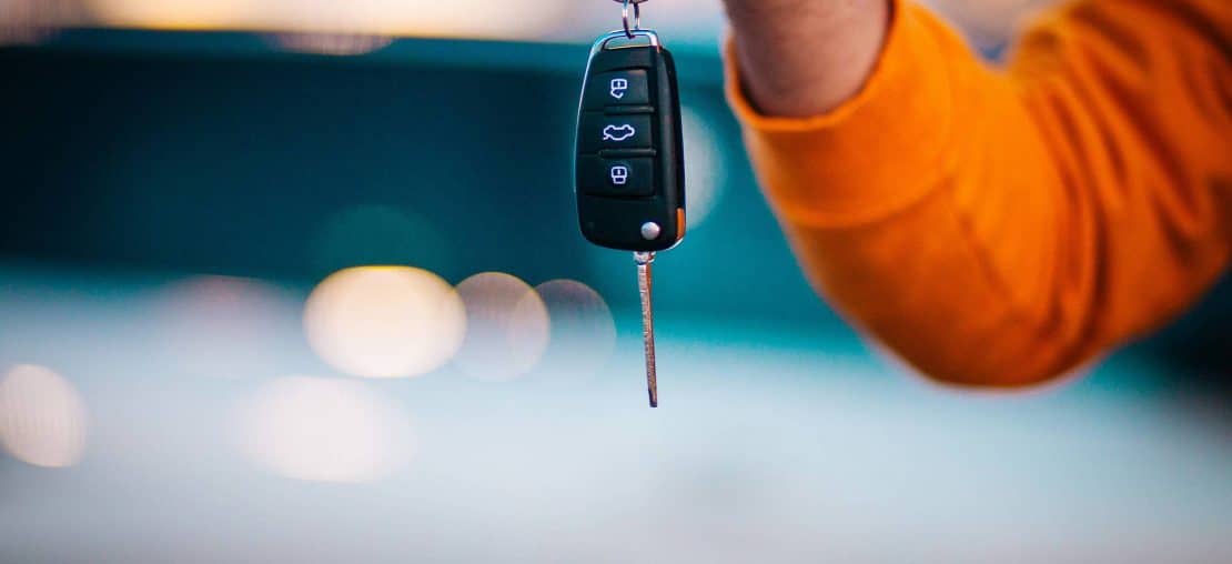 alugar carro sem cartão de crédito