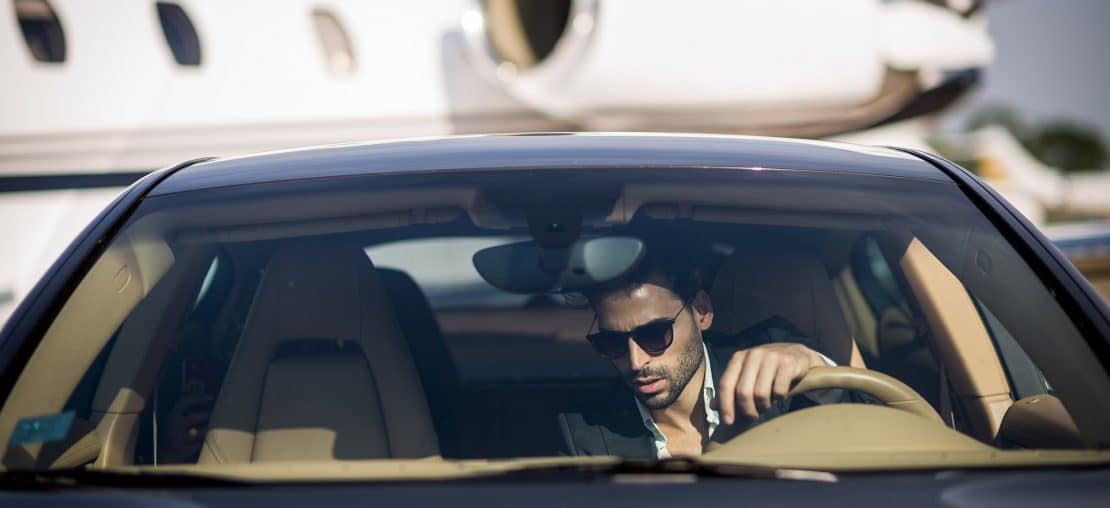 viajar de carro ou avião