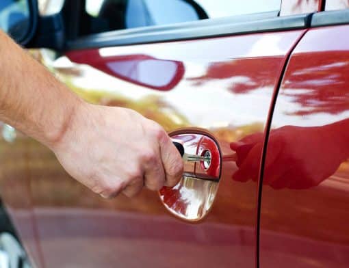 Como ocorre o bloqueio do caução no aluguel de carro?