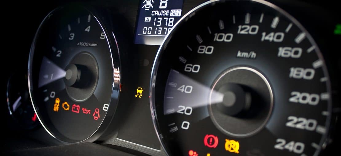 O que significam as luzes no painel do carro?