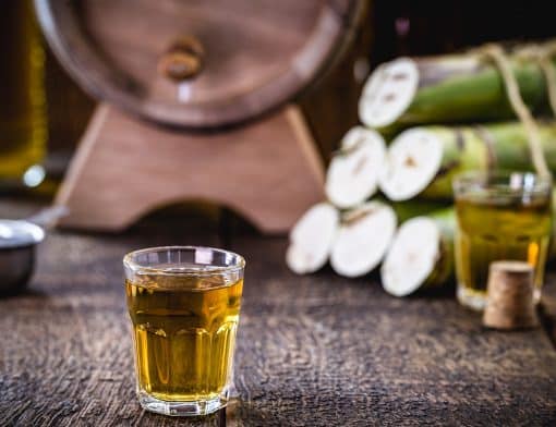 3 cidades conhecidas pela produção de cachaça em Minas Gerais