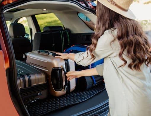 Carros com porta-malas grande