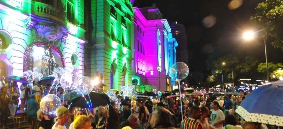 Ano Novo na Praça da Liberdade já é tradição em Belo Horizonte. Foto: Estado de Minas