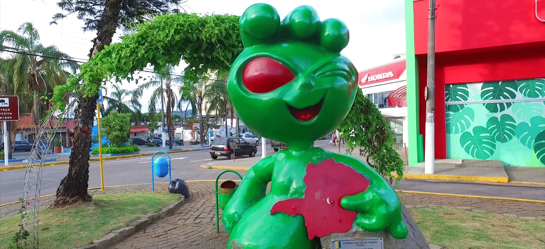 Fazer turismo em Varginha é conhecer a famosa história do ET. Foto: Prefeitura de Varginha