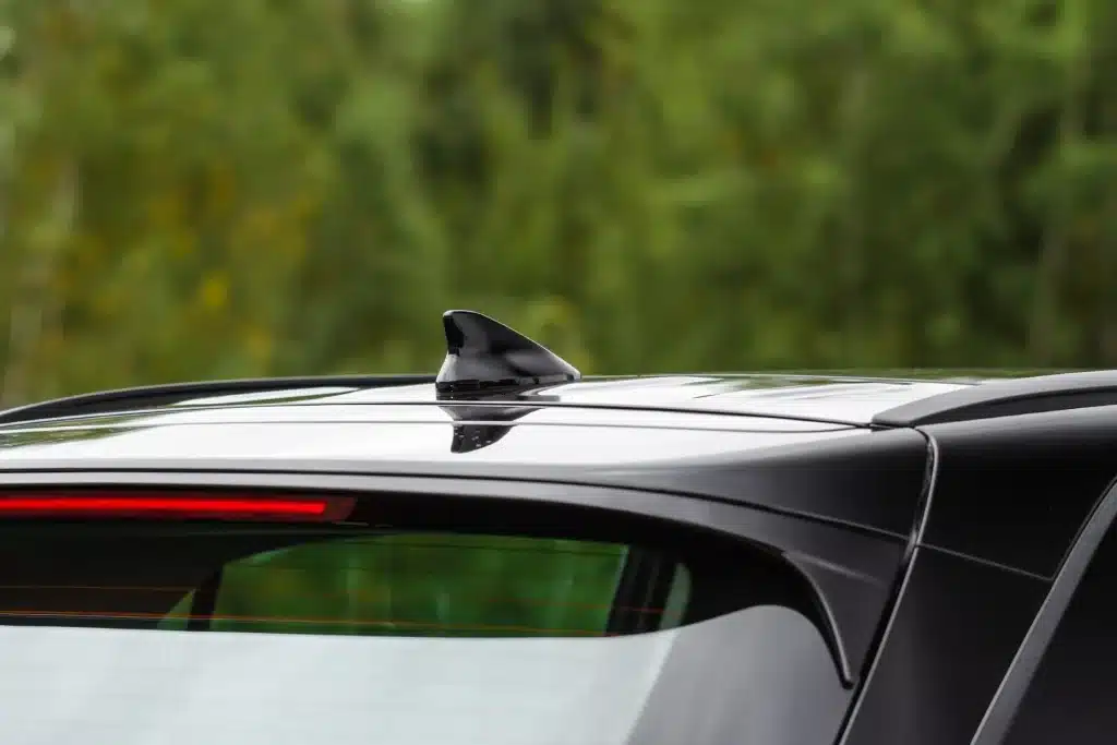 Antena Tubarão, que estará no Kwid 2027, é como a dessa foto. Foto: Family Handyman