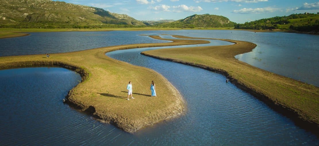 Esse cenário incrível fica na Lapinha da Serra, um ótimo destino para bate e volta em MG. Foto: Reprodução/Portal da Lapinha
